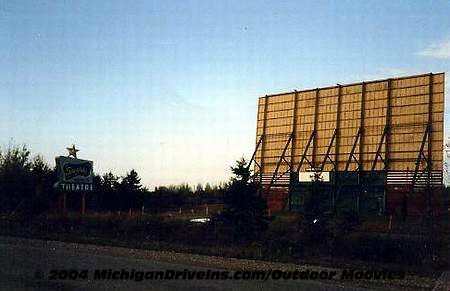 Starlite Drive-In Theatre - Starlite Drive-In 1987 Courtesy Darryl Burgess-Outdoor Moovies